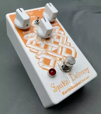 EarthQuaker Devices - Spatial Delivery V2 Envelope Filter w/ Sample & Hold 2
